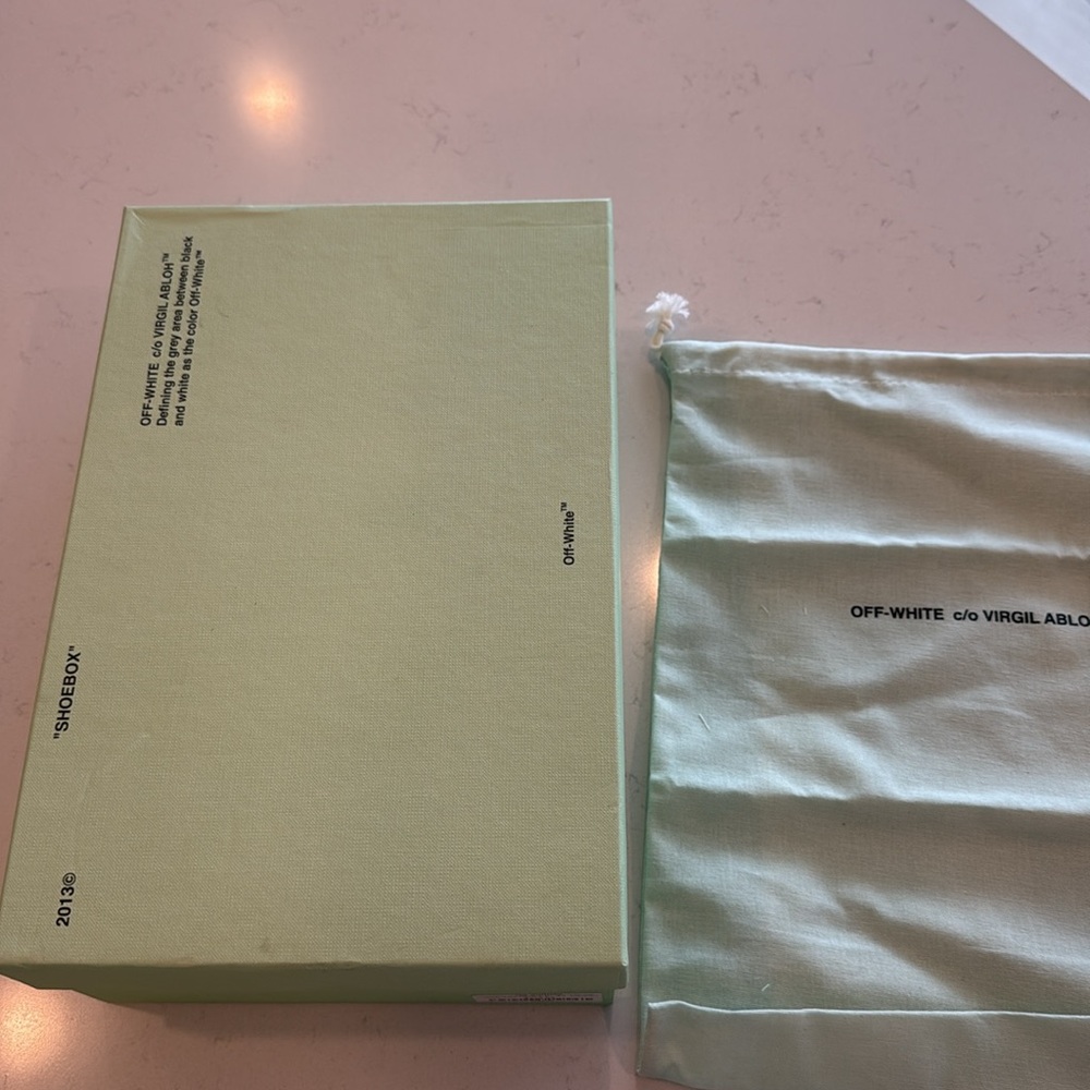 Off- White Hg Runner - image 6